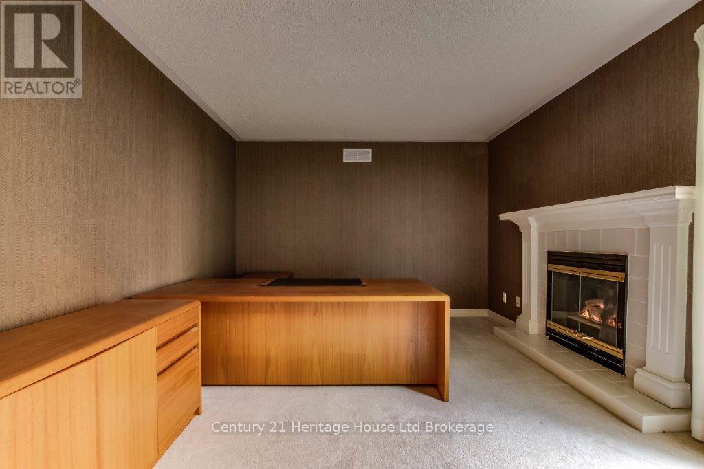 675 Lansdowne Avenue, Woodstock, Ontario  N4T 1K3 - Photo 16 - X12131766