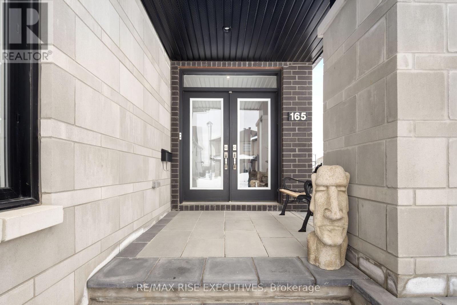 Property at 165 FINSBURY AVENUE image 2