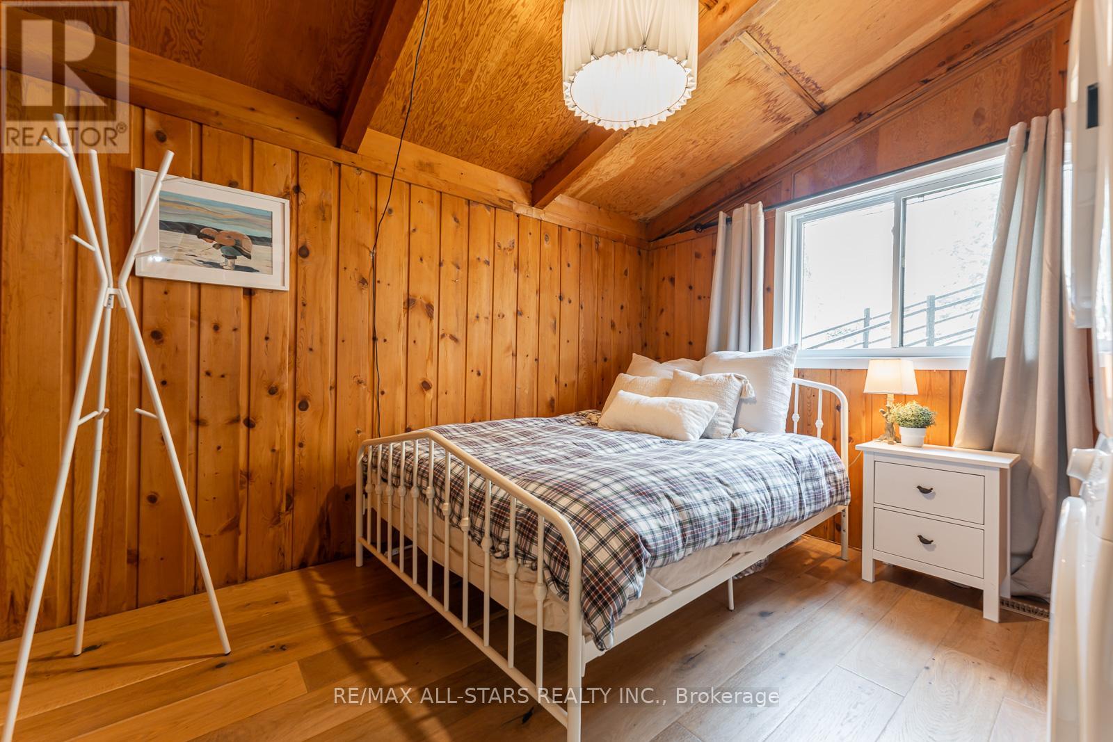 1008 Rolland Drive, Dysart Et Al, Ontario  K0M 1S0 - Photo 24 - X12135512