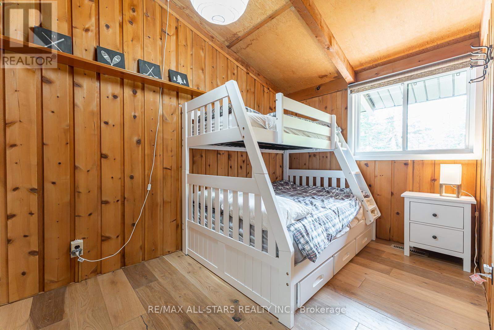 1008 Rolland Drive, Dysart Et Al, Ontario  K0M 1S0 - Photo 25 - X12135512