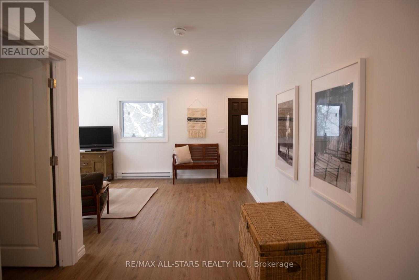 1008 Rolland Drive, Dysart Et Al, Ontario  K0M 1S0 - Photo 34 - X12135512