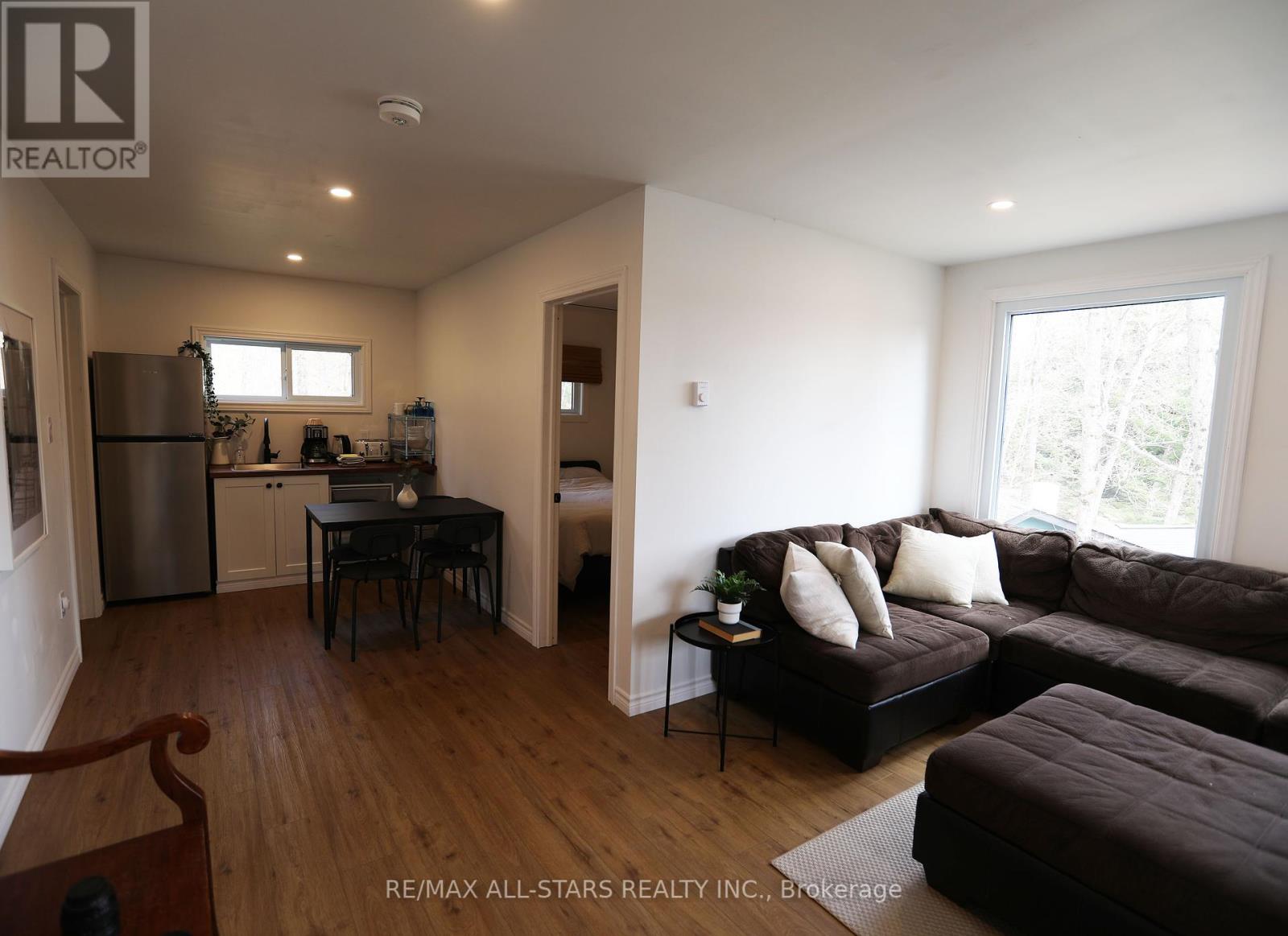 1008 Rolland Drive, Dysart Et Al, Ontario  K0M 1S0 - Photo 37 - X12135512