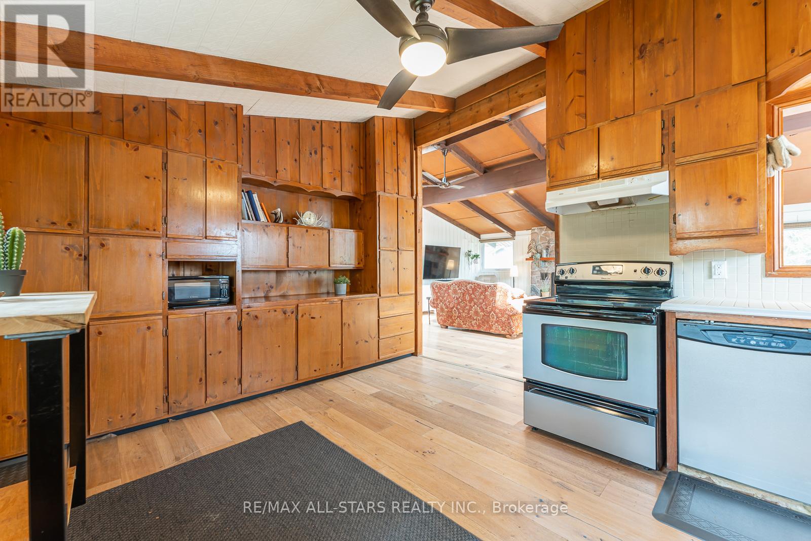 1008 Rolland Drive, Dysart Et Al, Ontario  K0M 1S0 - Photo 5 - X12135512
