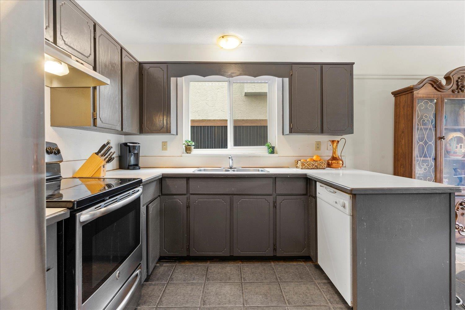 Property at 45349 MCINTOSH DRIVE image 5