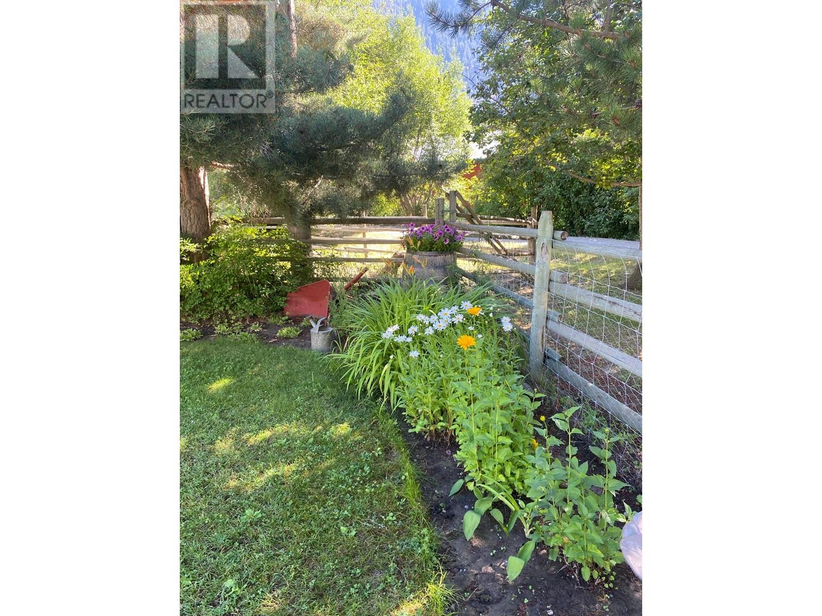 1285 Highway 3 E, Princeton, British Columbia  V0X 1W0 - Photo 34 - 10331779