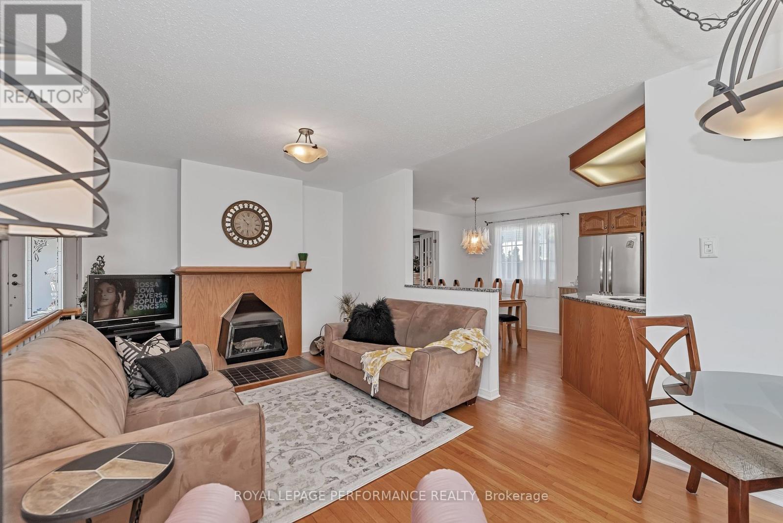 2091 Tawney Road, Ottawa, Ontario  K1G 1B9 - Photo 19 - X12135607