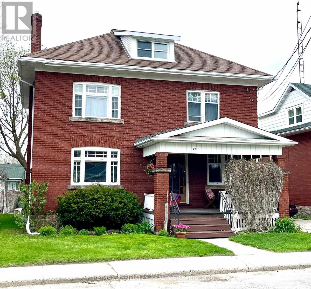 Property at 73 MCGILL STREET N image 1
