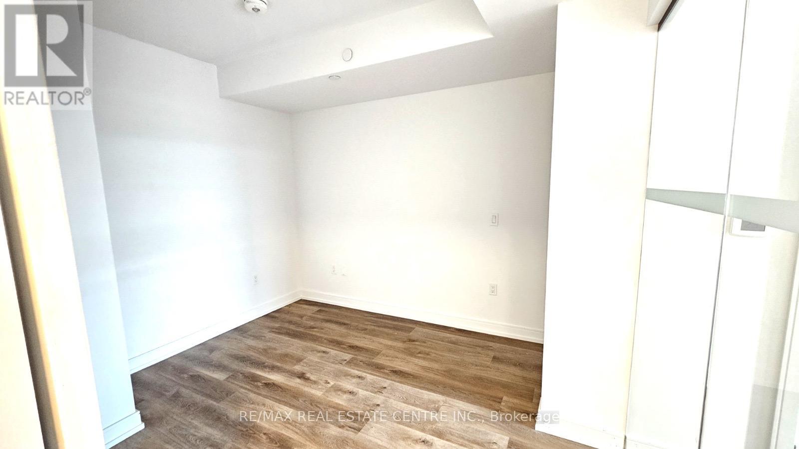 1302 - 1 Jarvis Street, Hamilton, Ontario  L8R 0A8 - Photo 24 - X12135372
