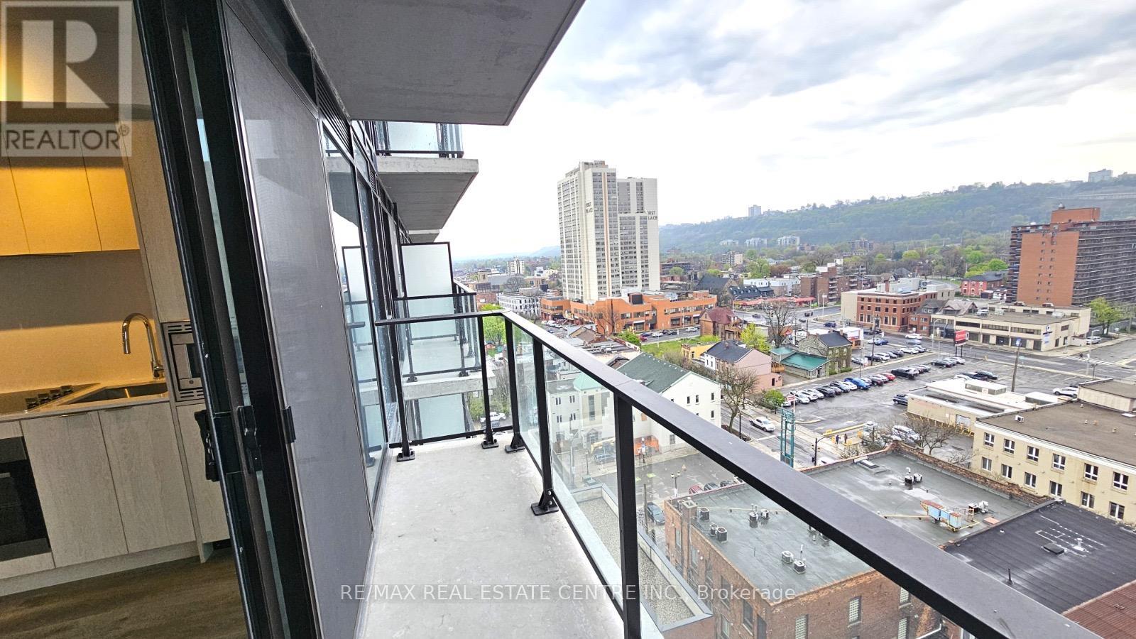 1302 - 1 Jarvis Street, Hamilton, Ontario  L8R 0A8 - Photo 2 - X12135372