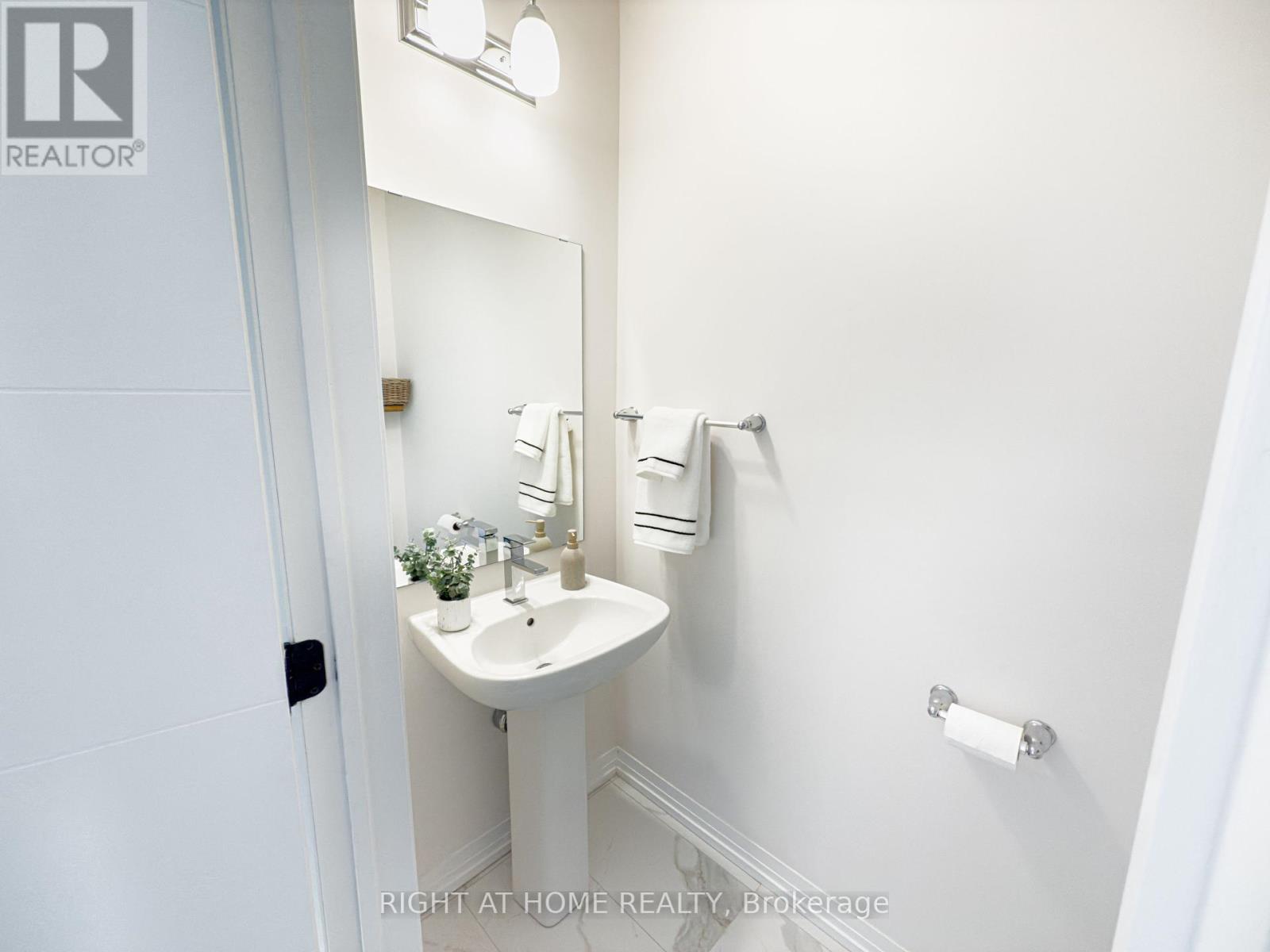 Property at 31 BAVIN STREET image 4