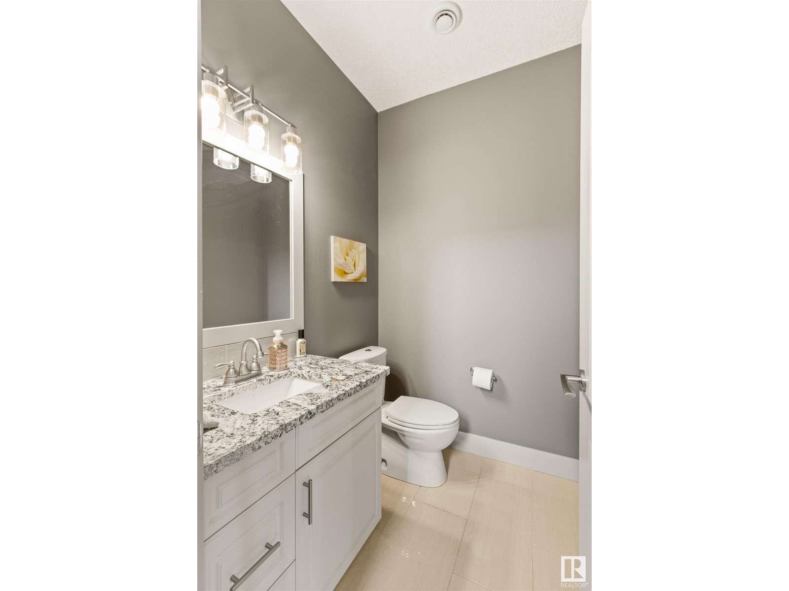 Property at 4137 40 ST image 1