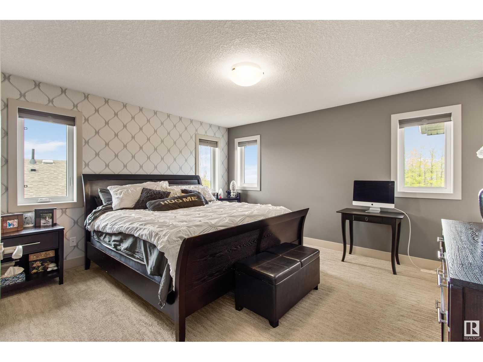Property at 4137 40 ST image 5