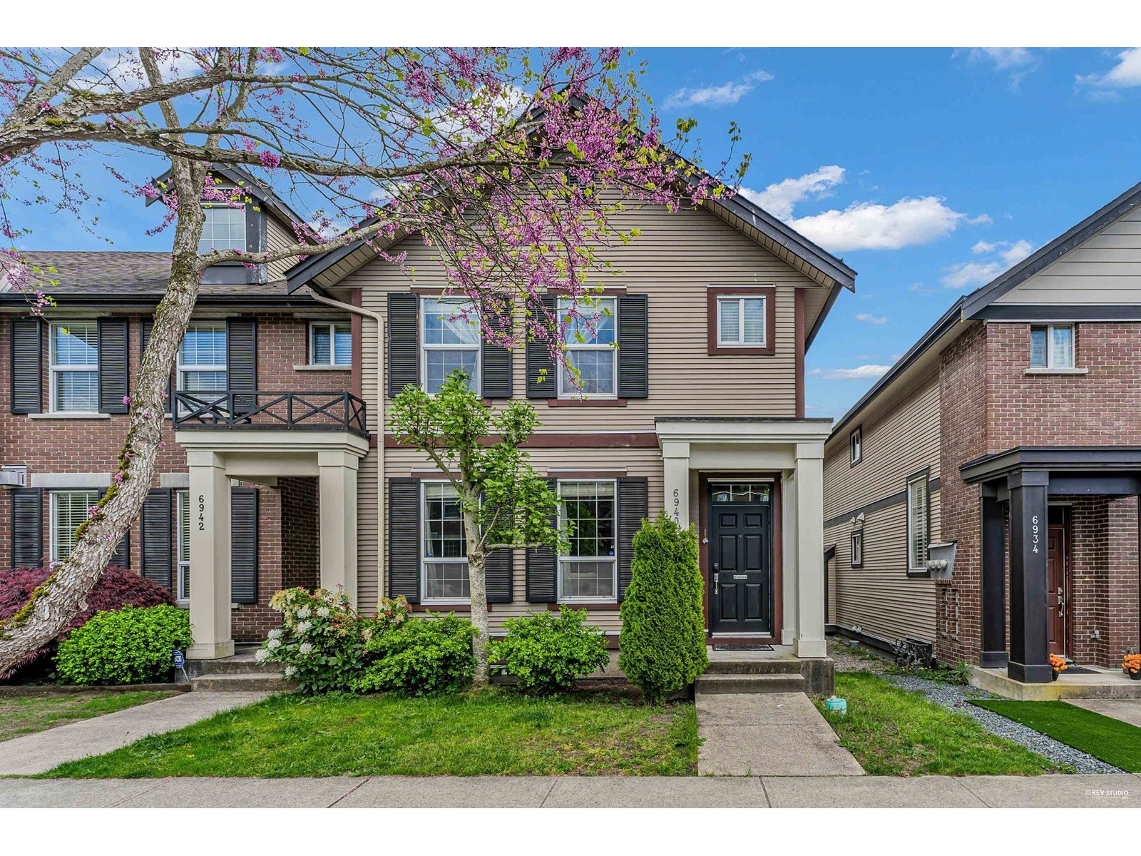 6940 208a Street, Langley, British Columbia  V2Y 0G1 - Photo 1 - R3000561