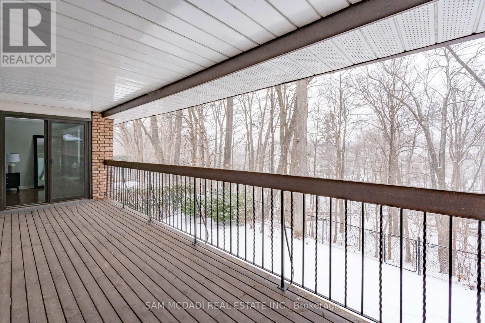 1836 Friar Tuck Court, Mississauga (Sheridan), Ontario  L5K 2L4 - Photo 22 - W12135601