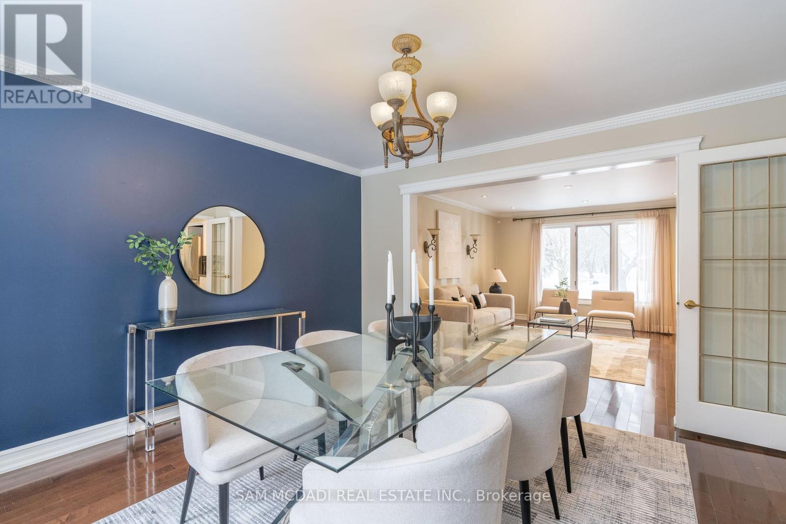 1836 Friar Tuck Court, Mississauga (Sheridan), Ontario  L5K 2L4 - Photo 8 - W12135601