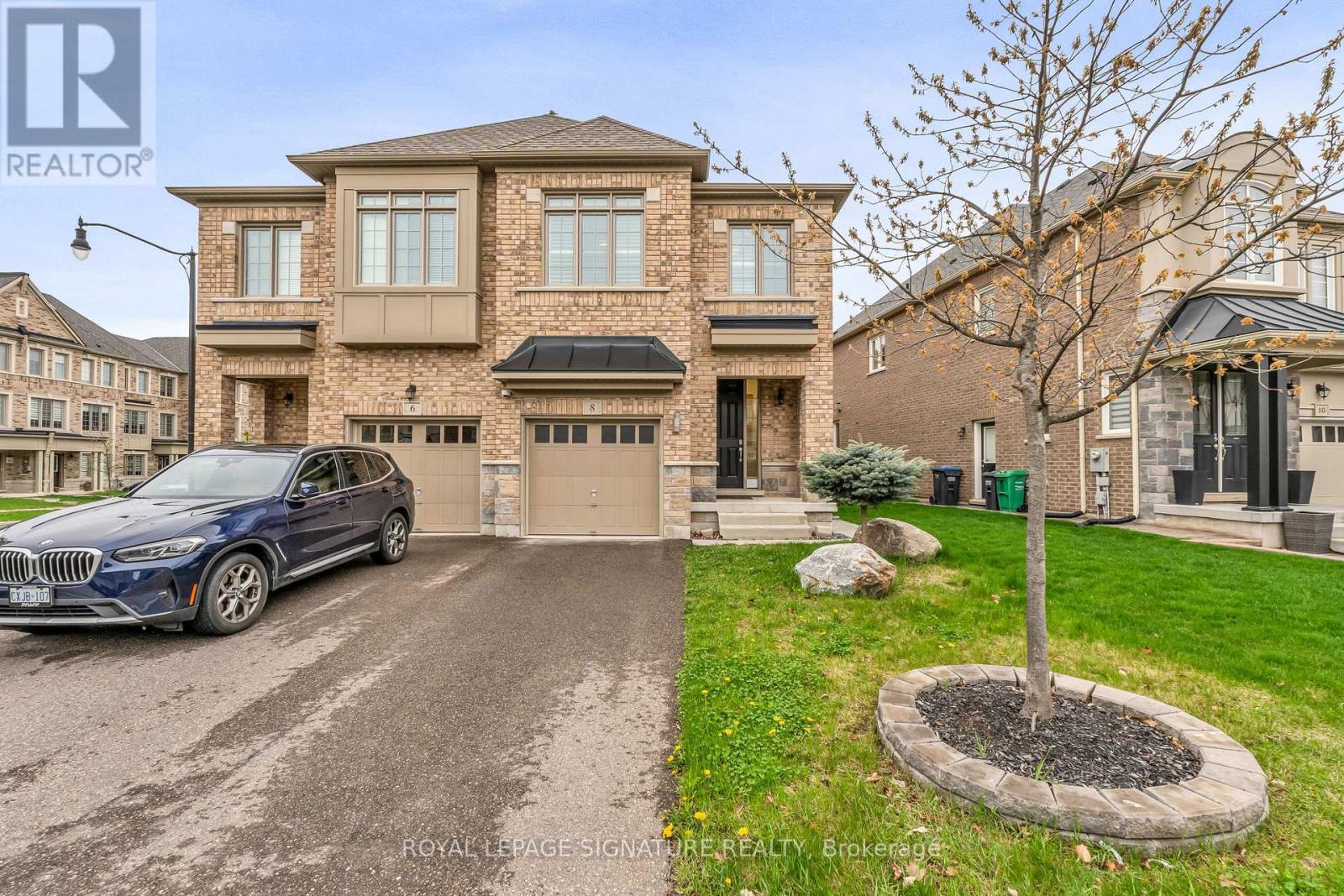 8 Gruenwald Gate, Brampton, Ontario  L6Y 0E3 - Photo 2 - W12135624