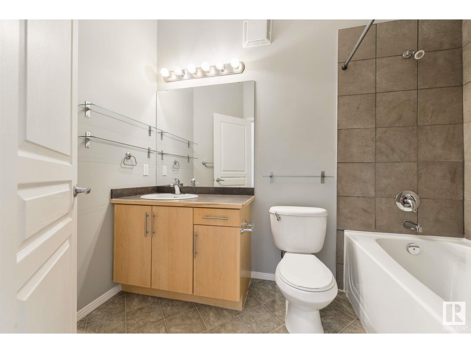 #307 10531 117 St Nw, Edmonton, Alberta  T5H 0A8 - Photo 23 - E4434867