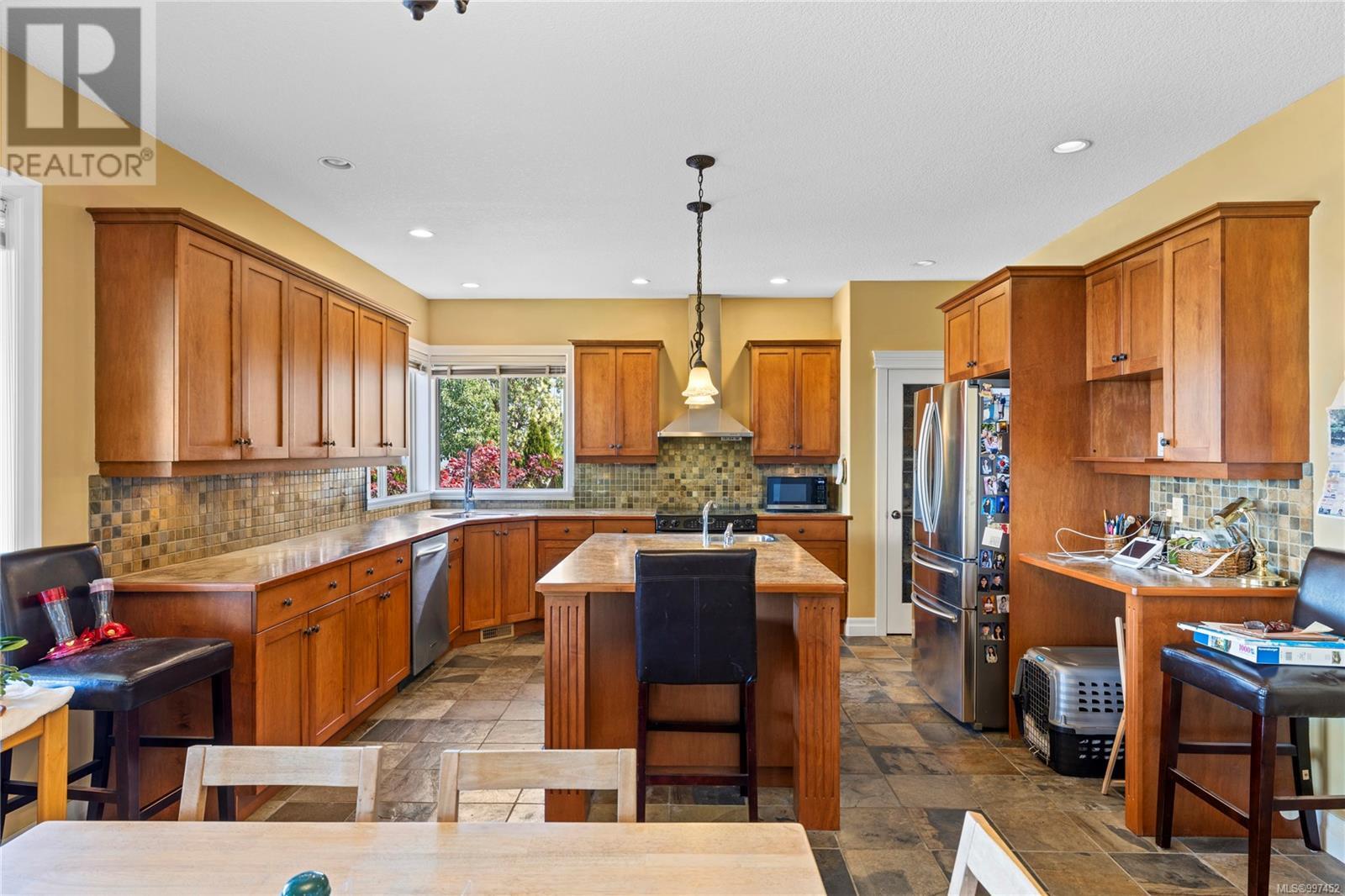 Property at 6514 Gerke Pl image 4