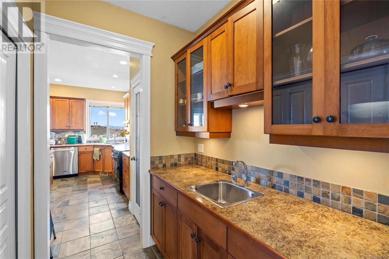 Property at 6514 Gerke Pl image 3