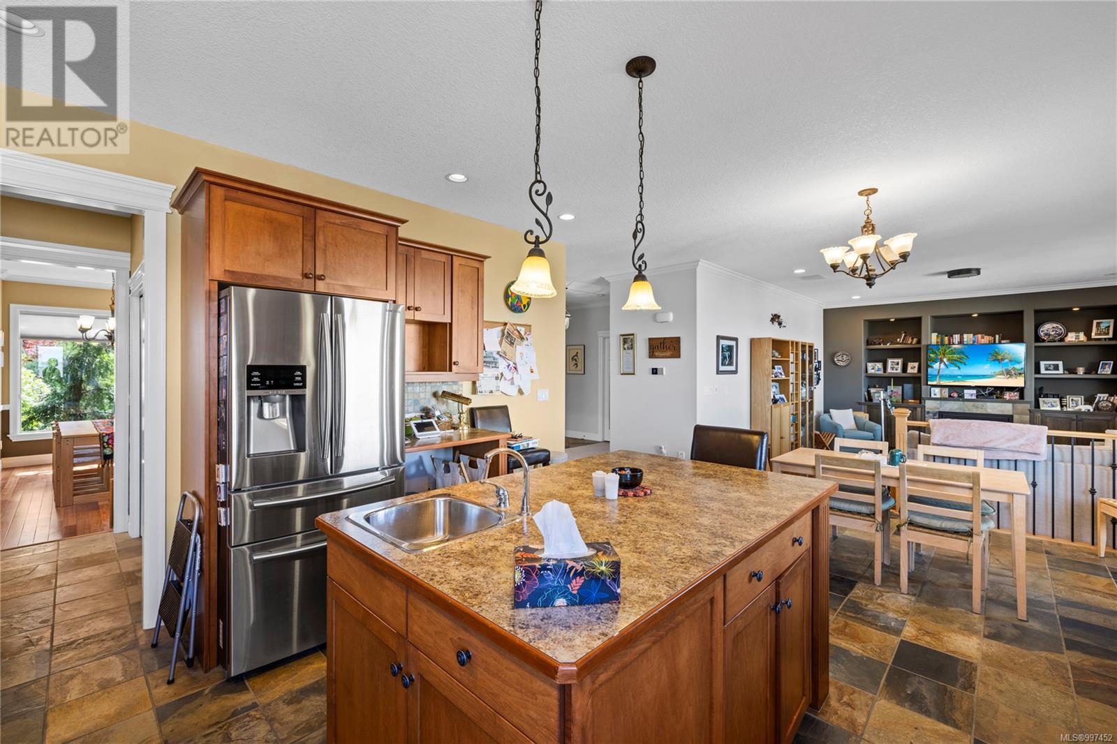 Property at 6514 Gerke Pl image 5