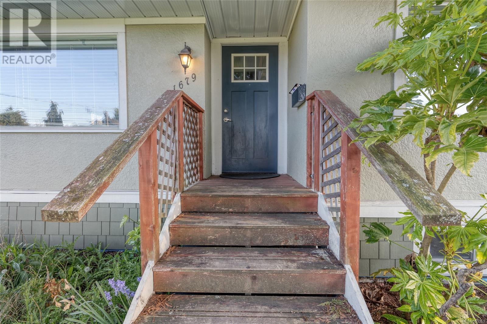 Property at 1679 Cedar Ave image 5