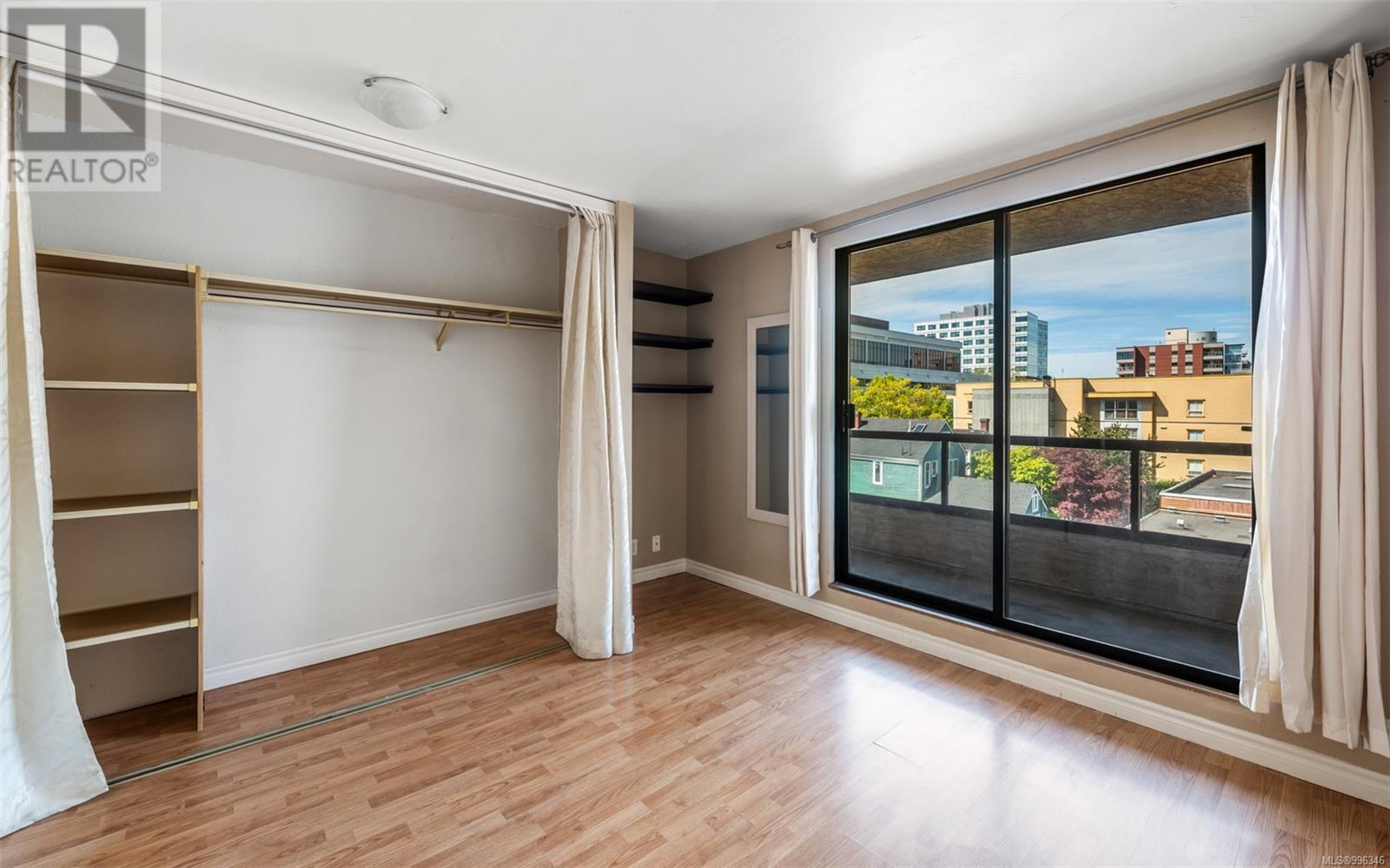404 1630 Quadra St, Victoria, British Columbia  V8W 3J5 - Photo 9 - 996346