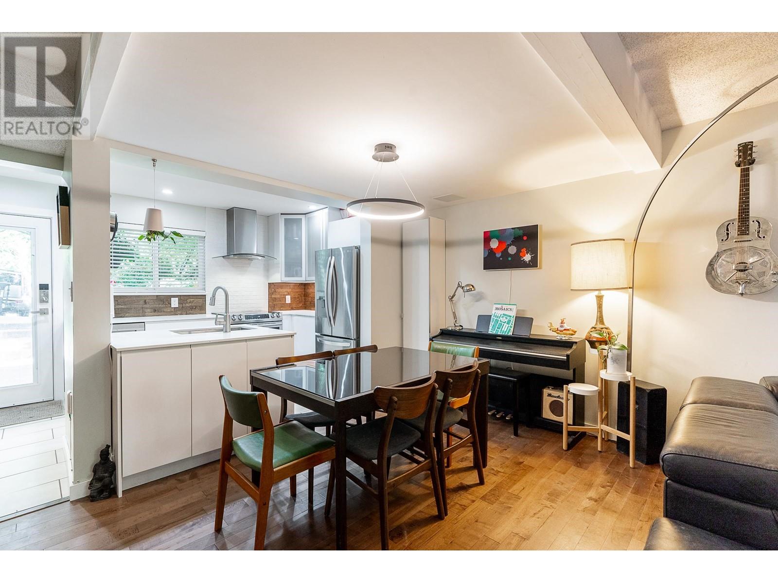 811 Alexander Bay, Port Moody, British Columbia  V3H 3R7 - Photo 10 - R3000582