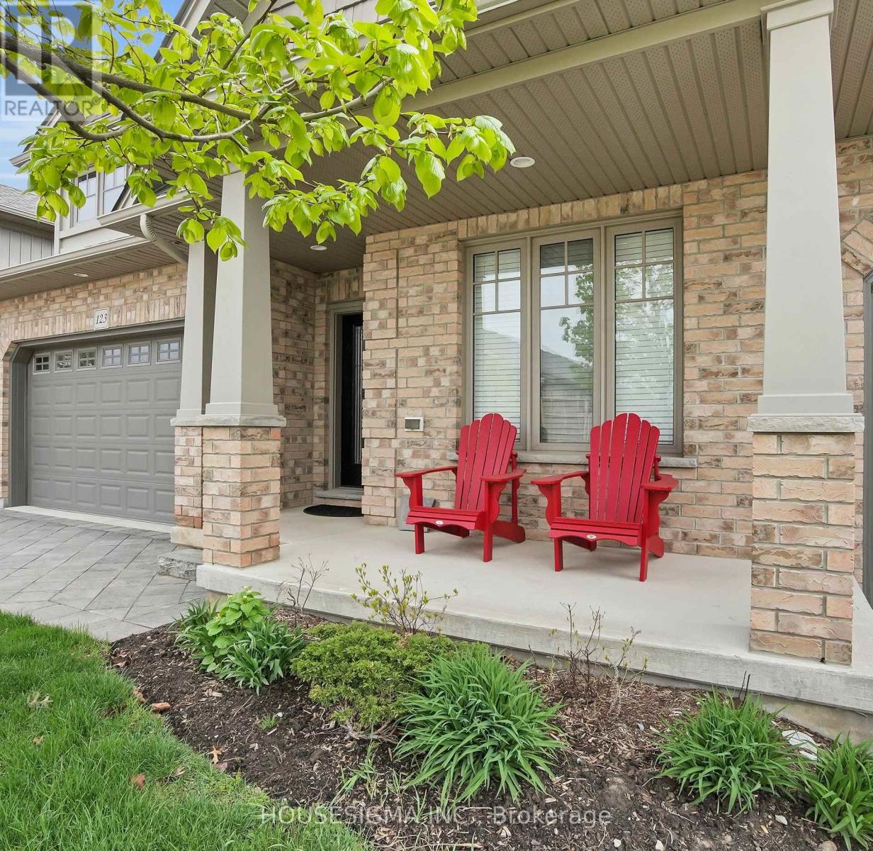123 - 2250 Buroak Drive, London North, Ontario  N6G 0N7 - Photo 3 - X12134873