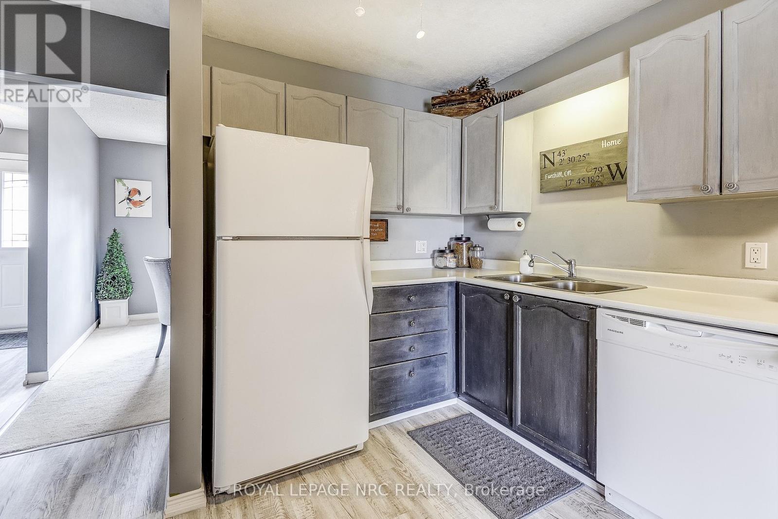 11 - 159 Canboro Road, Pelham, Ontario  L0S 1E5 - Photo 8 - X12044941