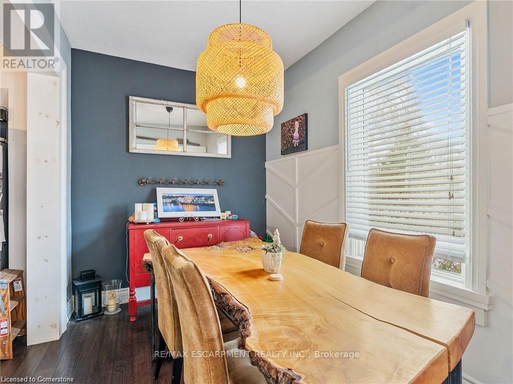 28 Market Street, Brant, Ontario  N3L 3A8 - Photo 11 - X12088349