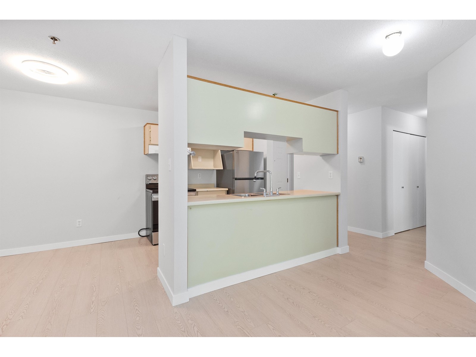211 2130 Mckenzie Road, Abbotsford, British Columbia  V2S 3Z8 - Photo 8 - R2999945