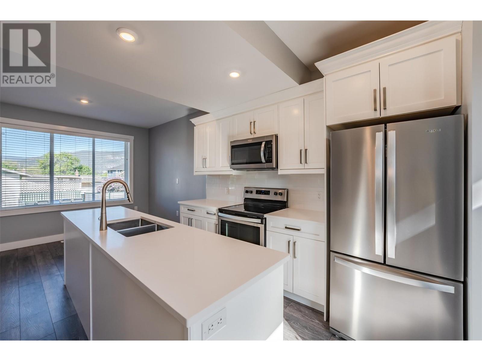 Property at 703 Forestbrook Drive Unit# 102 image 3