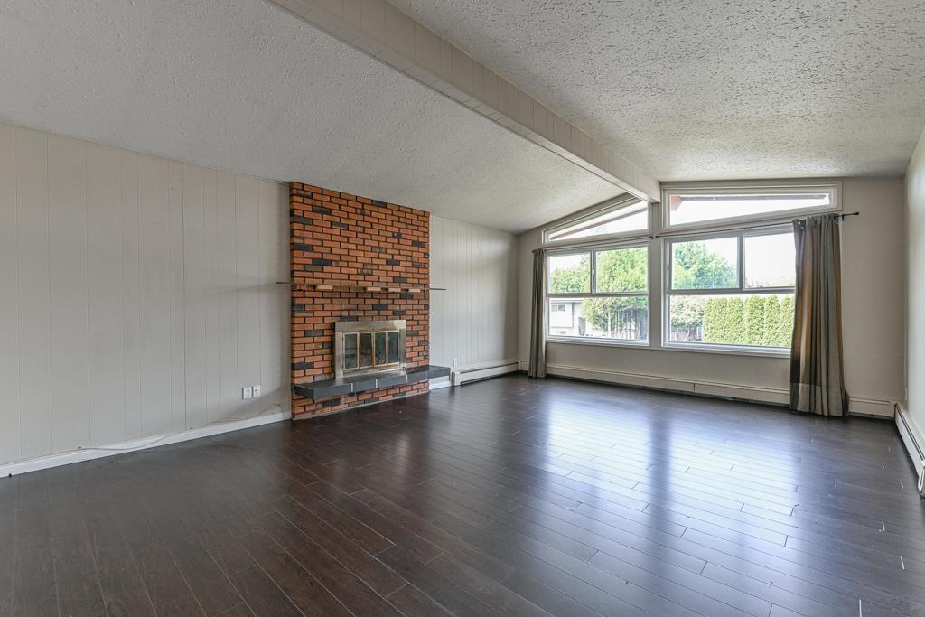 31988 Oriole Avenue, Mission, British Columbia  V2V 1Y6 - Photo 3 - R2999057