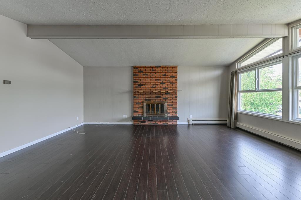 Property at 31988 ORIOLE AVENUE image 2