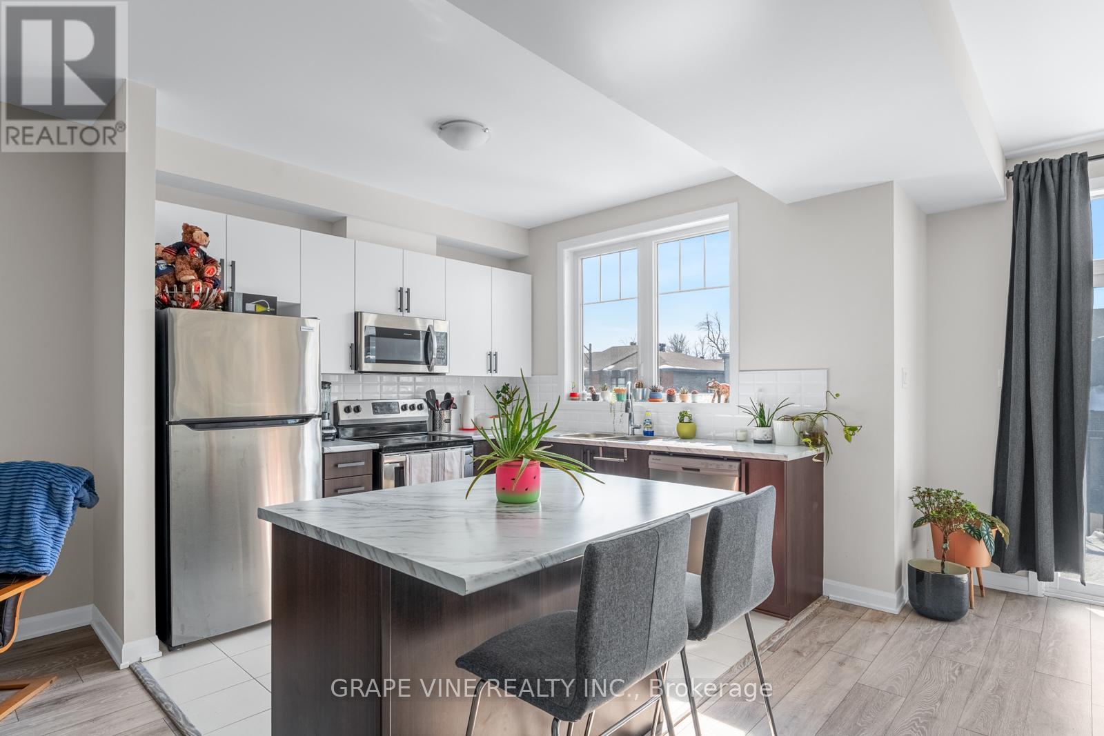 50 Teelin Circle, Ottawa, Ontario  K4A 0B4 - Photo 7 - X12082847