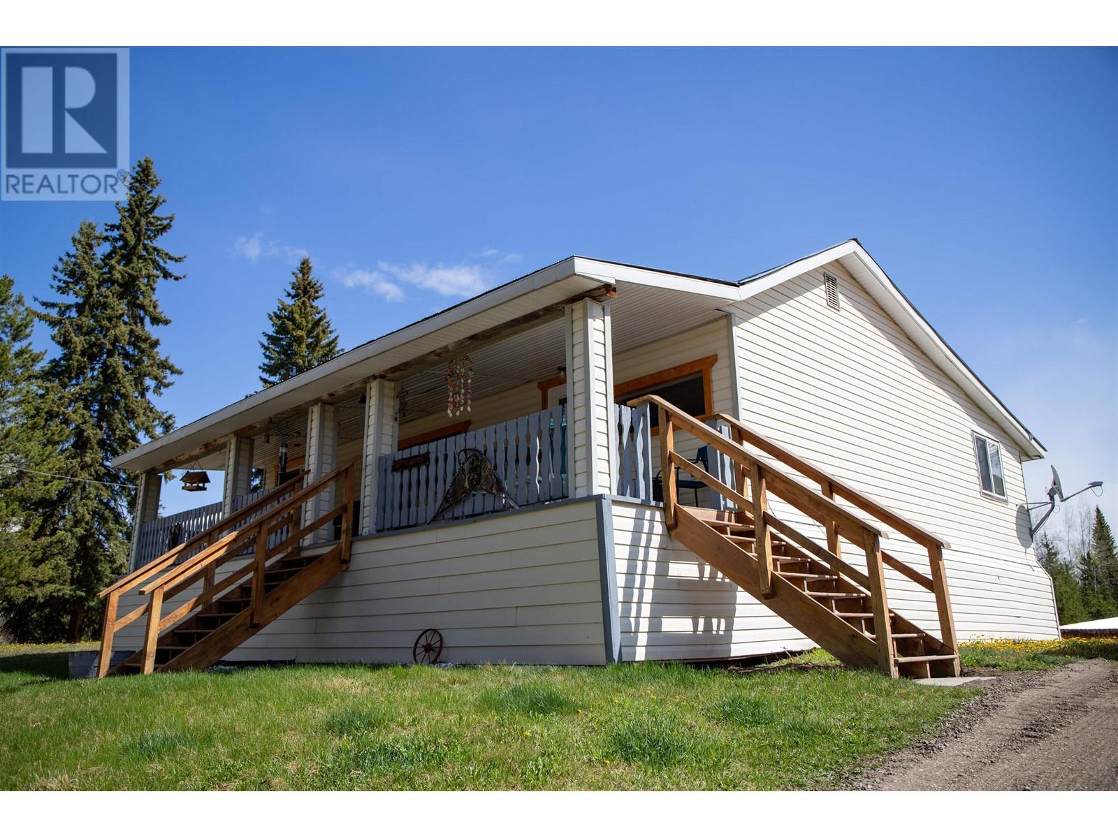 7377 LITTLE FORT HWY 24, Lone Butte, British Columbia