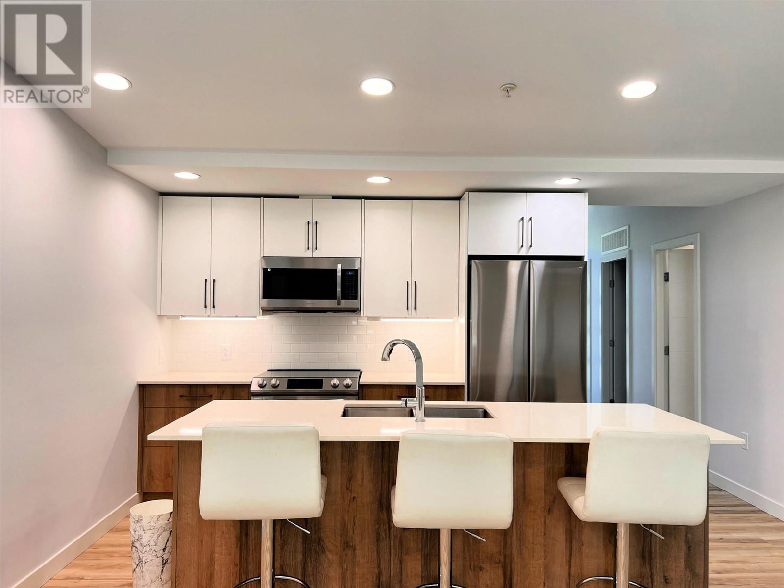 13415 Lakeshore Drive Unit# 204, Summerland, British Columbia  V0H 1Z1 - Photo 8 - 10346537