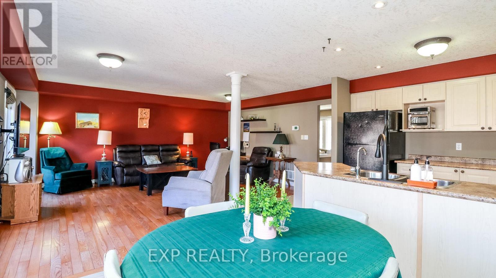 40 Benjamin Lane, Barrie, Ontario  L4N 0S2 - Photo 16 - S12065400