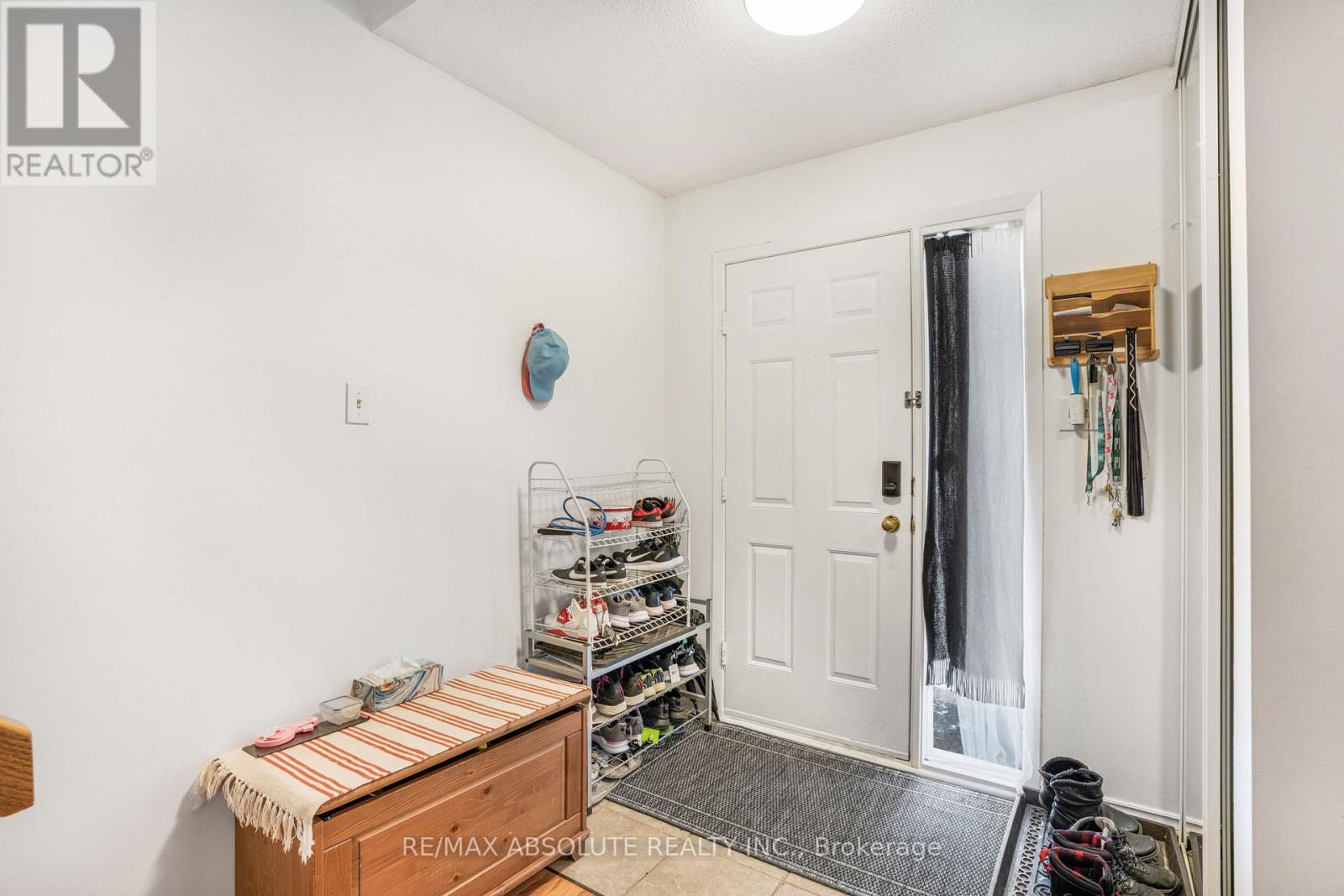 677 Mathieu Way, Ottawa, Ontario  K4A 2R6 - Photo 3 - X12135717