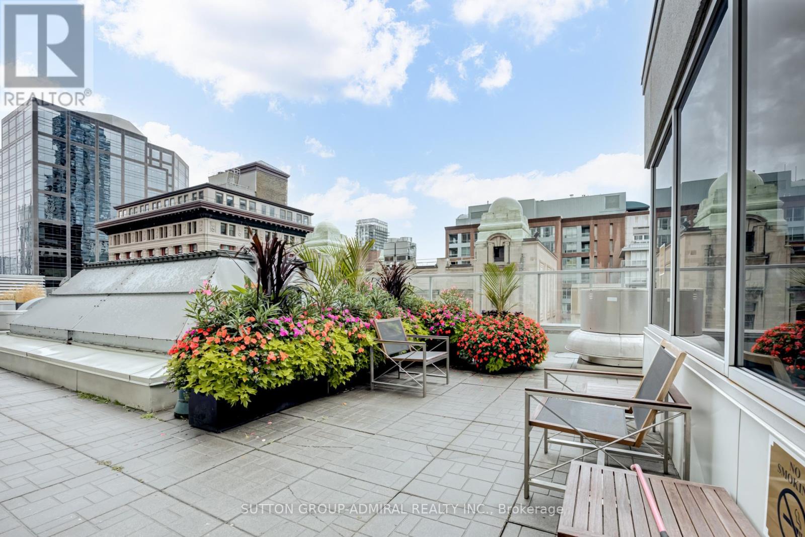 1009 - 1 King Street W, Toronto, Ontario  M5H 1A1 - Photo 8 - C12135718