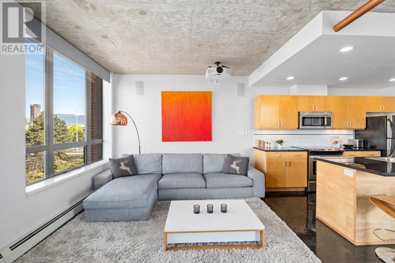 706 919 Station Street, Vancouver, British Columbia  V6A 4L9 - Photo 2 - R3000084