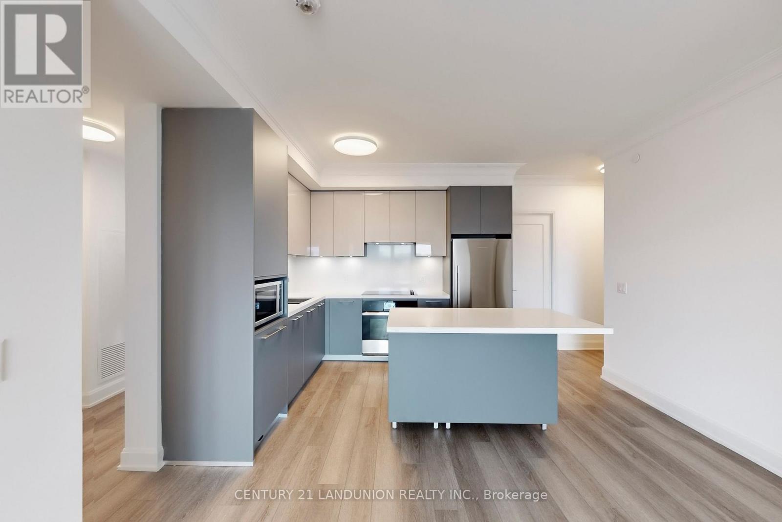 1507 - 8 Water Walk Drive, Markham, Ontario  L3R 6L4 - Photo 12 - N12135655