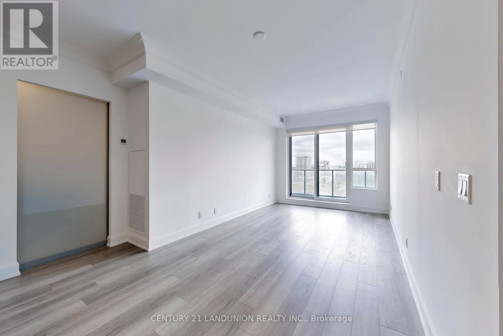 1507 - 8 Water Walk Drive, Markham, Ontario  L3R 6L4 - Photo 16 - N12135655