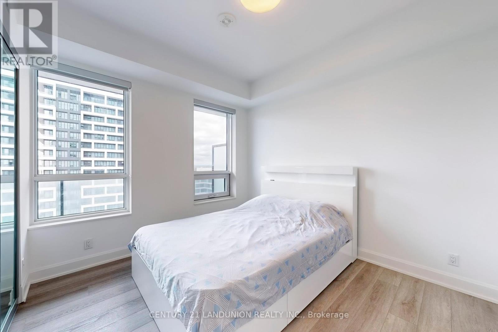 1507 - 8 Water Walk Drive, Markham, Ontario  L3R 6L4 - Photo 21 - N12135655