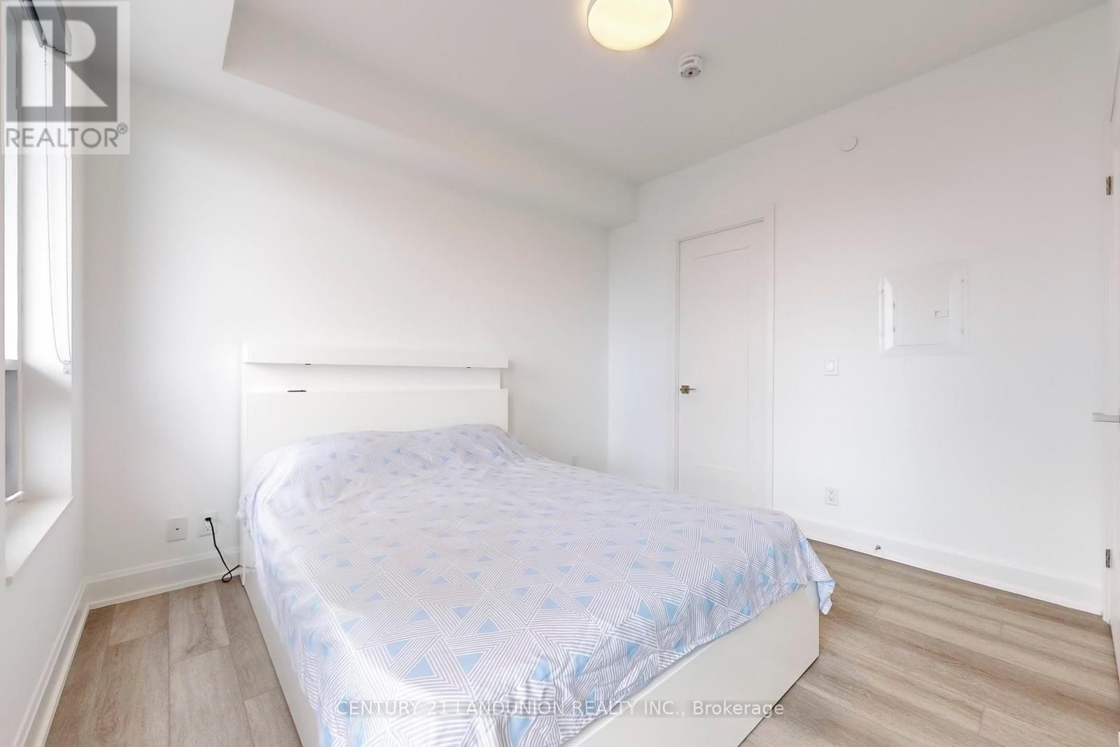 1507 - 8 Water Walk Drive, Markham, Ontario  L3R 6L4 - Photo 22 - N12135655