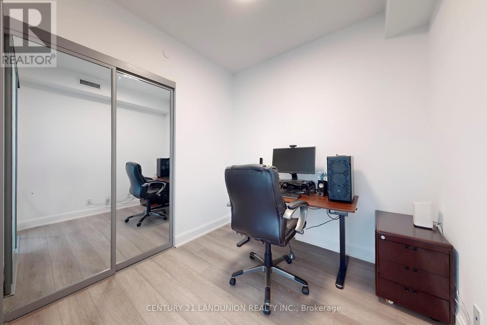 1507 - 8 Water Walk Drive, Markham, Ontario  L3R 6L4 - Photo 24 - N12135655