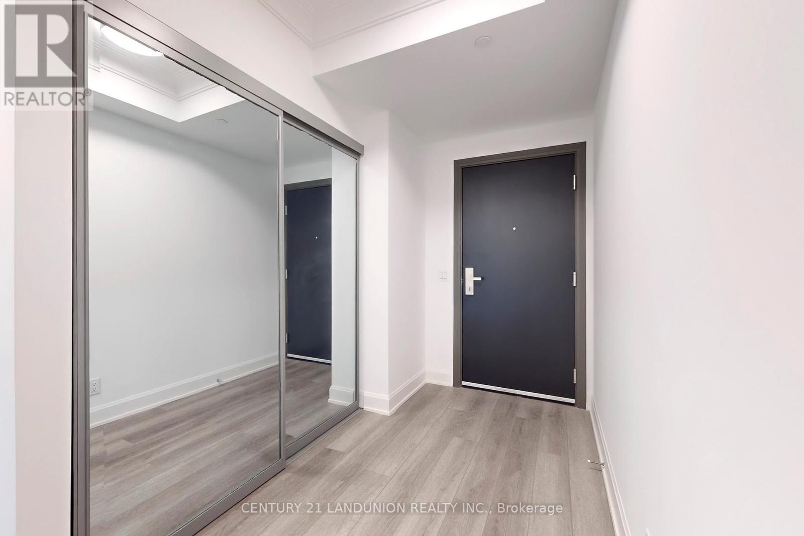 1507 - 8 Water Walk Drive, Markham, Ontario  L3R 6L4 - Photo 27 - N12135655