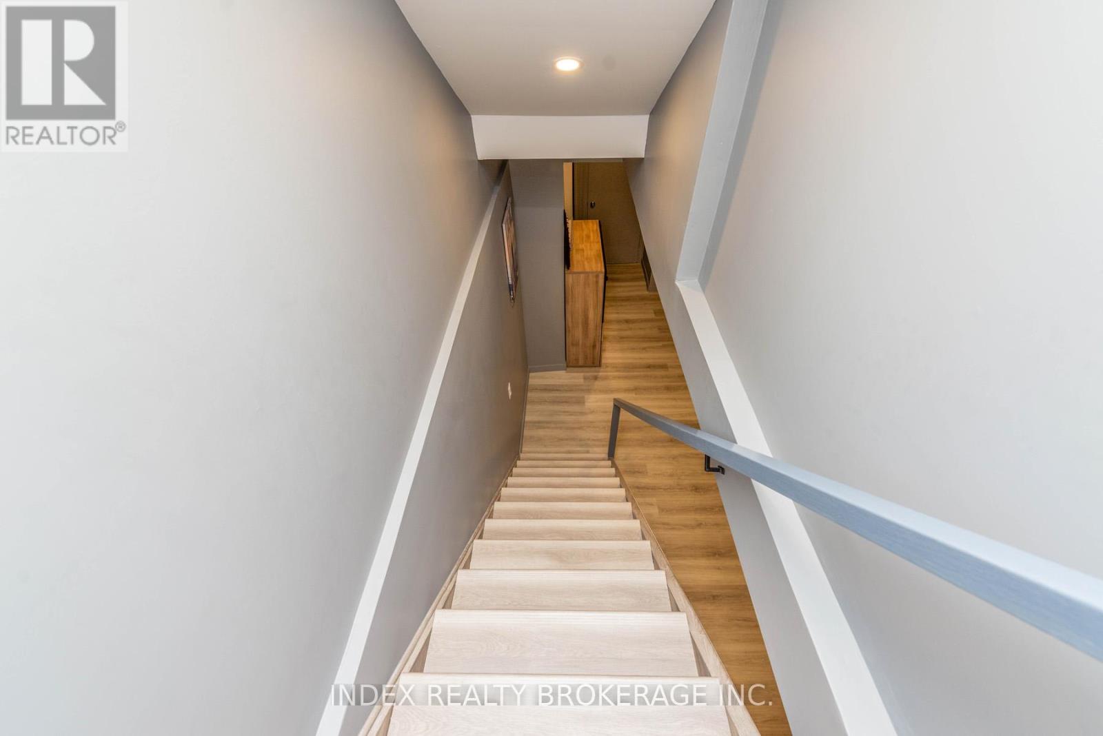 26 - 10 Porter Avenue, Vaughan (West Woodbridge), Ontario  L6L 0H1 - Photo 35 - N12135723