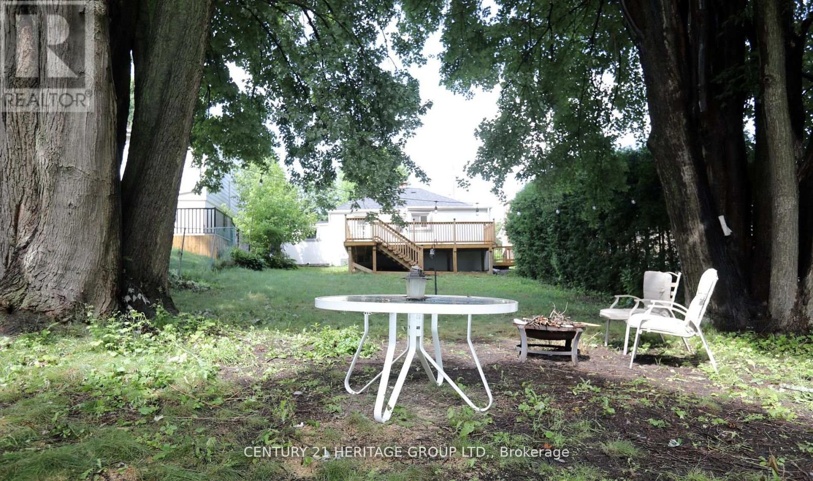 181 Newton Street, Newmarket (Gorham-College Manor), Ontario  L3Y 3K6 - Photo 13 - N12135731