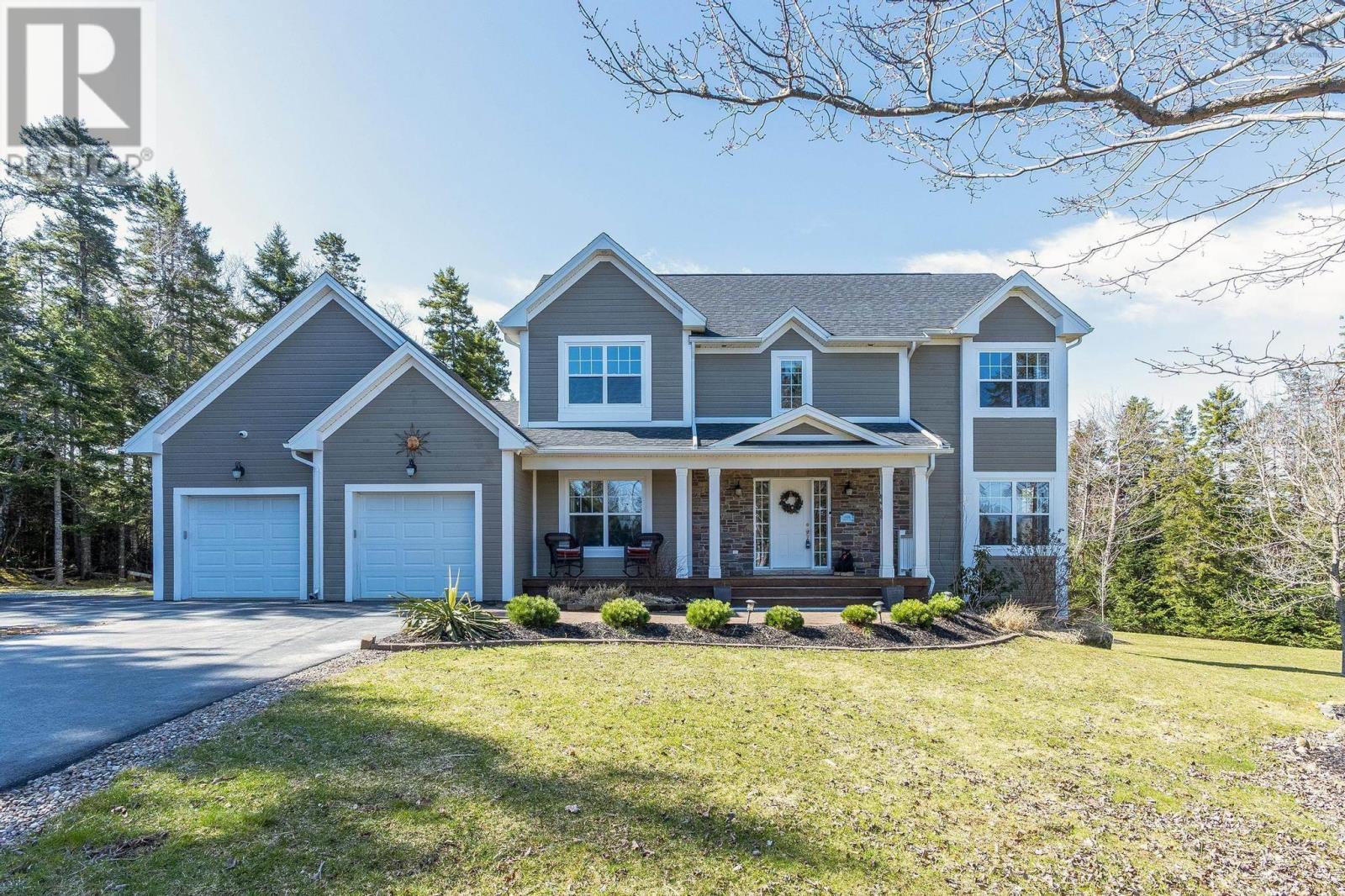 Property at 608 Voyageur Way image 1
